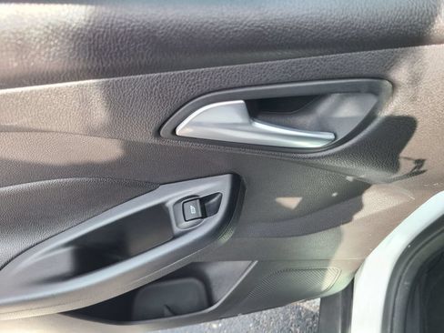 Used 2017 Ford Focus SE FWD image 17