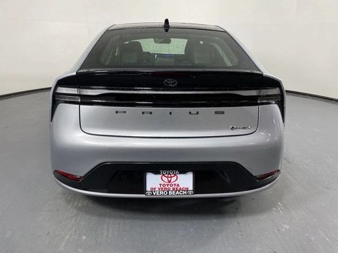 New 2026 Toyota Prius Plug-In Hybrid FWD image 5