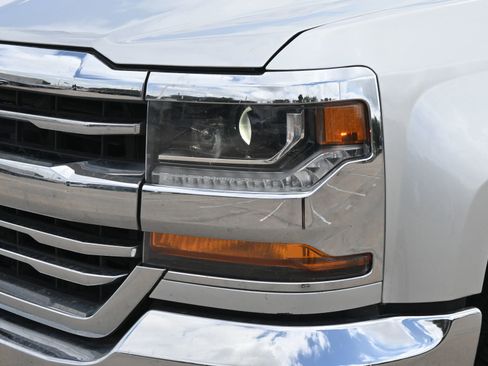 Used 2018 Chevrolet Silverado 1500 LT w/ All Star Edition RWD image 26