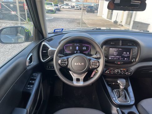 Used 2024 Kia Soul LX w/ Option Group 015 image 11