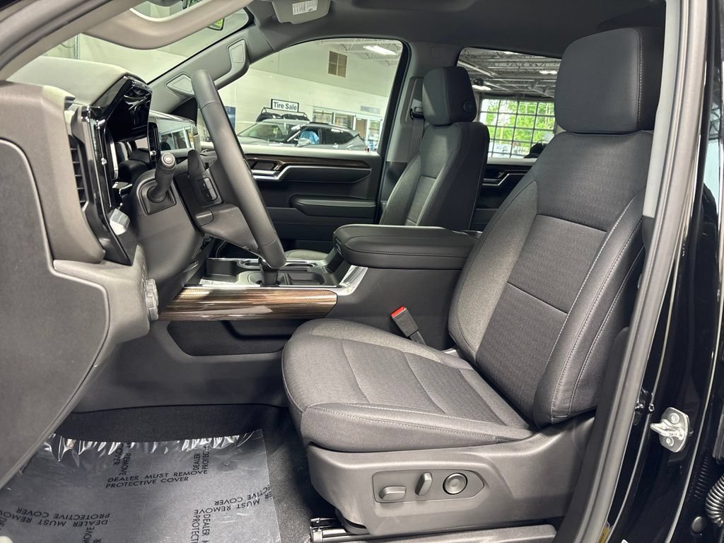 New 2026 Chevrolet Silverado 1500 RST AWD/4WD image 9