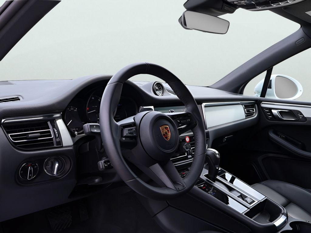 Used 2026 Porsche Macan AWD/4WD image 4