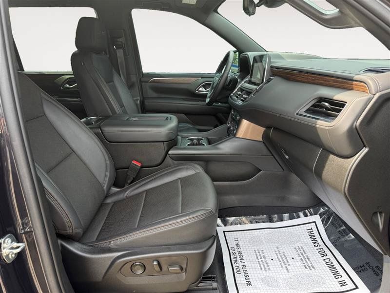 Used 2023 Chevrolet Suburban High Country w/ Premium Package 2 AWD/4WD image 16