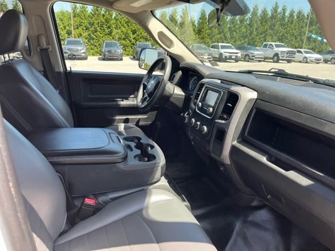 Used 2022 RAM 1500 Tradesman w/ Chrome Appearance Group AWD/4WD image 34