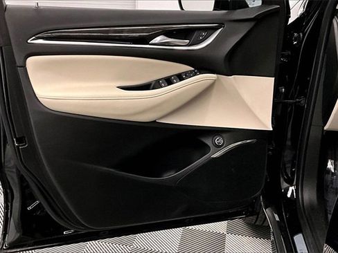 Used 2023 Buick Enclave Essence image 16