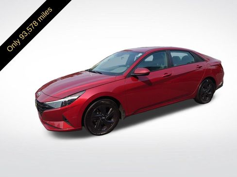 Used 2023 Hyundai Elantra Blue FWD image 2