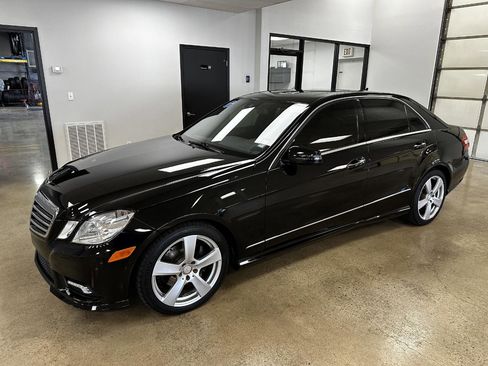 Used 2011 Mercedes-Benz E 350 4MATIC Sedan image 6