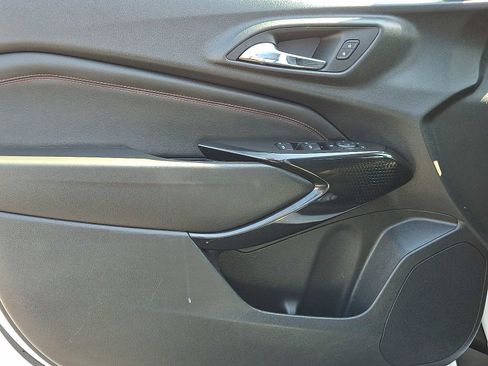 Used 2024 Chevrolet Trax RS w/ Driver Confidence Package FWD image 12