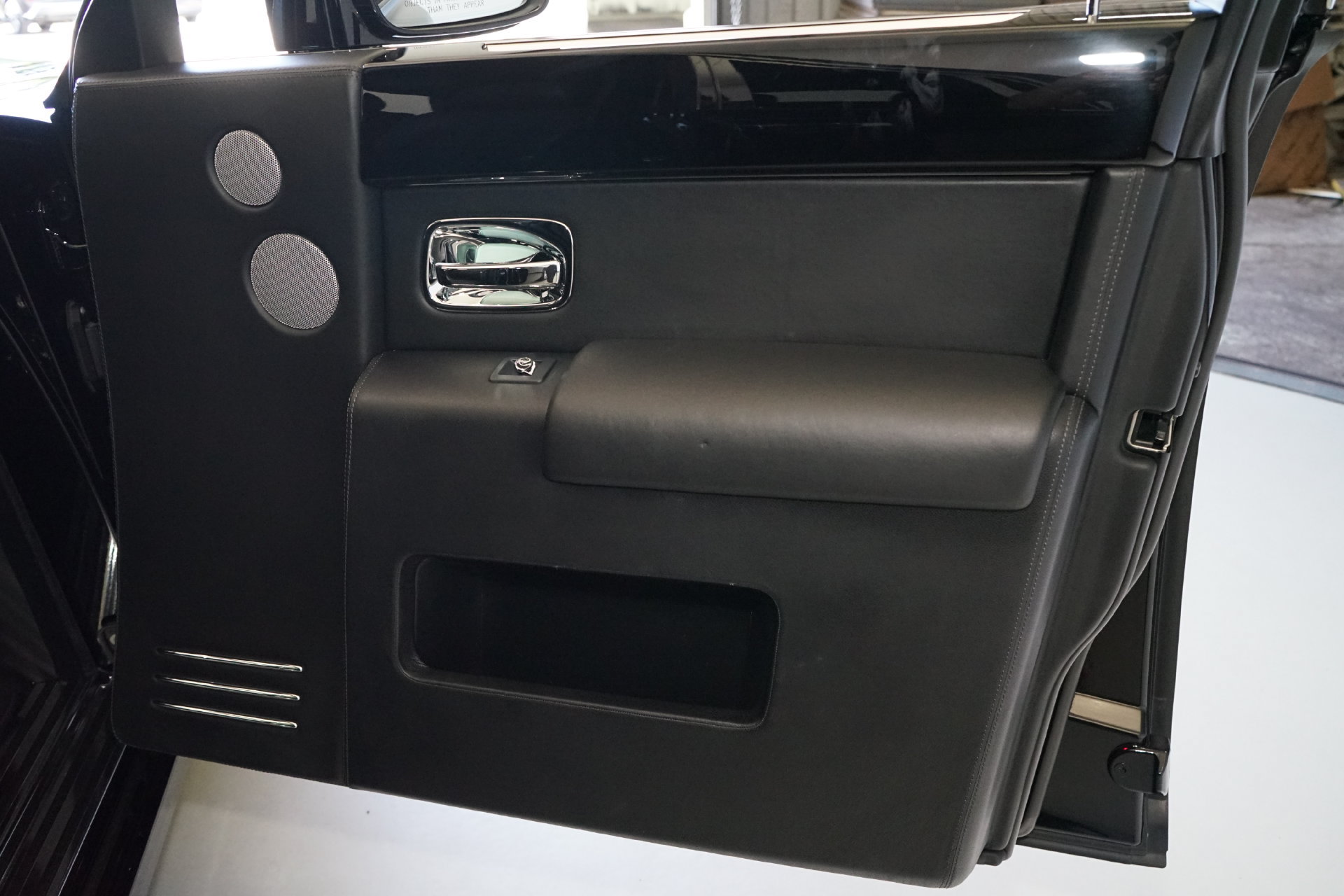 Used 2013 Rolls-Royce Phantom Sedan RWD image 29