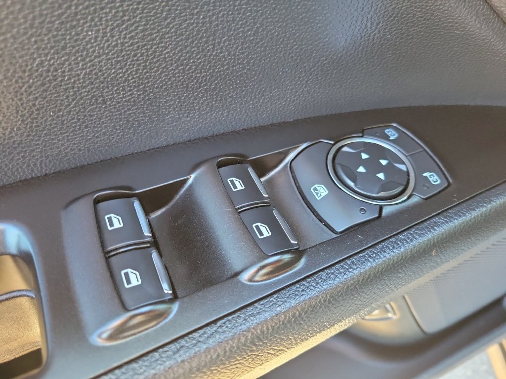 Used 2019 Ford Fusion SEL FWD image 15