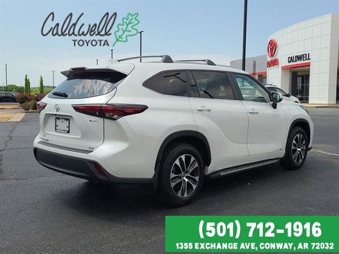 Certified 2025 Toyota Highlander XLE AWD/4WD image 5