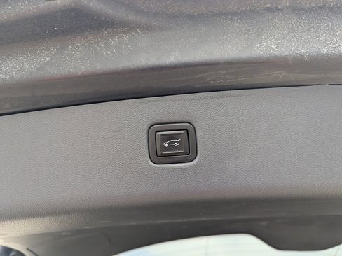 Used 2022 Chevrolet Blazer LT image 22