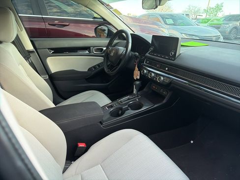 Used 2023 Honda Civic EX image 5