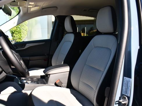 Used 2026 Ford Escape Active w/ Cold Weather Package image 13