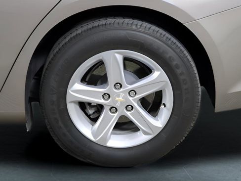 Used 2024 Chevrolet Malibu LS image 9