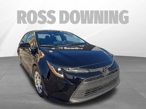 Used 2023 Toyota Corolla LE FWD image 3