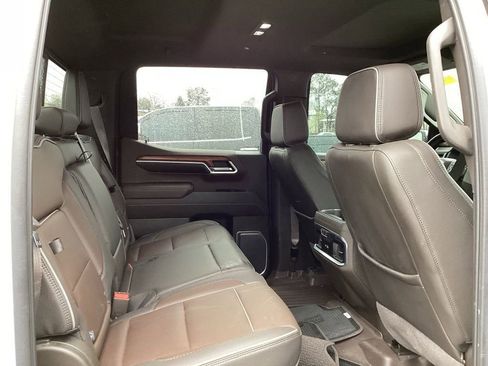 Used 2022 GMC Sierra 1500 Denali w/ Denali Reserve Package image 4