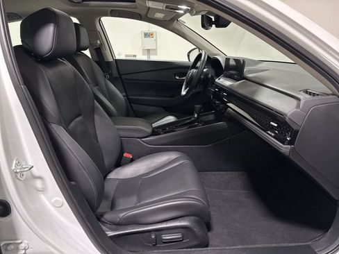 Used 2024 Honda Accord Touring image 23