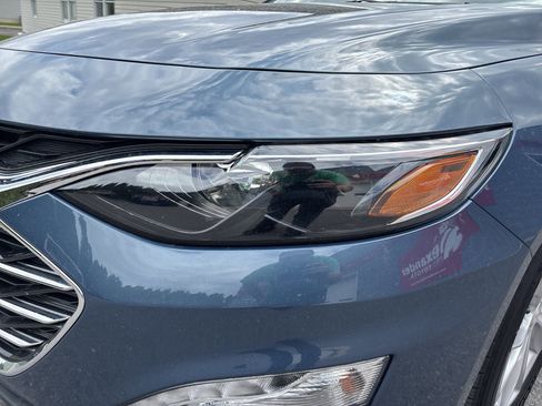 Used 2025 Chevrolet Malibu LT FWD image 10