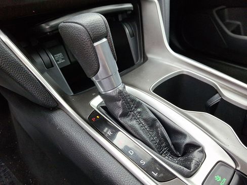 Used 2019 Honda Accord EX image 16