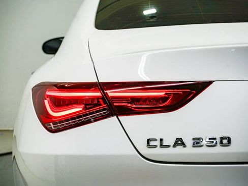 Certified 2022 Mercedes-Benz CLA 250 image 9