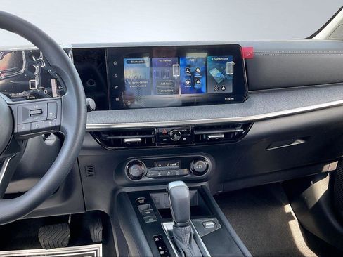 New 2026 Nissan Kicks SV image 8