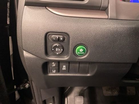 Used 2022 Honda Pilot Sport image 17