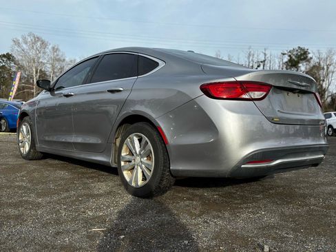 Used 2015 Chrysler 200 Limited w/ Convenience Group image 3