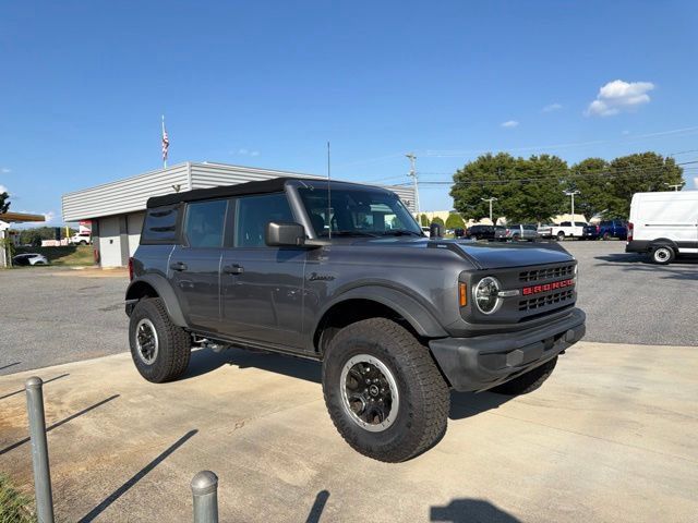 Used 2022 Ford Bronco 4-Door w/ Sasquatch Package AWD/4WD image 3