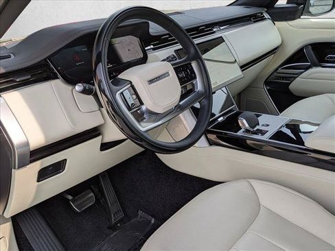 Certified 2025 Land Rover Range Rover Long Wheelbase SE AWD/4WD image 10
