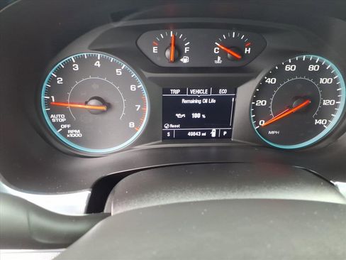 Used 2022 Chevrolet Traverse LS image 28