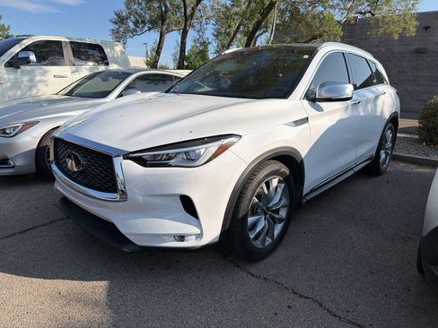 Used 2021 INFINITI QX50 Luxe w/ Accent Package AWD/4WD image 1