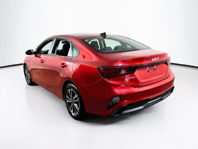 Used 2023 Kia Forte LXS w/ LXS Technology Package FWD image 6