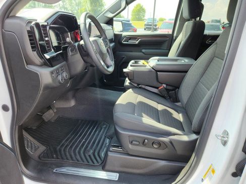 Used 2023 Chevrolet Silverado 1500 LT image 14