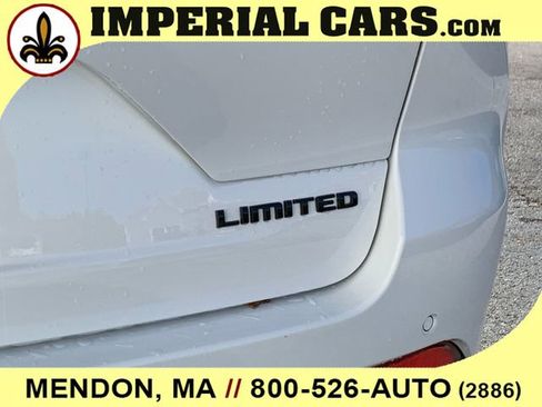 New 2025 Jeep Grand Cherokee Limited w/ Luxury Tech Group II image 12