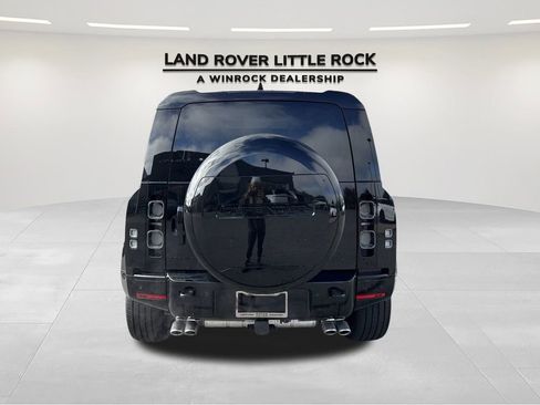 New 2025 Land Rover Defender 90 V8 image 8