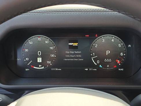 New 2026 Land Rover Defender 110 S image 18