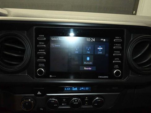 Used 2022 Toyota Tacoma SR AWD/4WD image 16