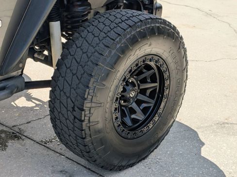 Used 2017 Jeep Wrangler Unlimited Rubicon image 8