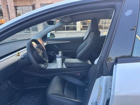 Used 2023 Tesla Model 3 Standard Range RWD image 5
