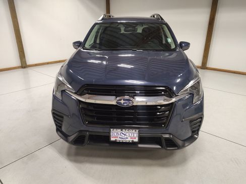 Used 2024 Subaru Ascent Premium w/ Convenience Package AWD/4WD image 3