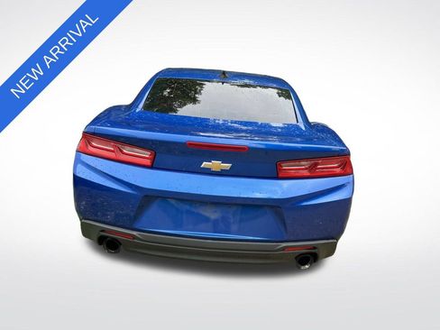 Used 2016 Chevrolet Camaro LT RWD image 4