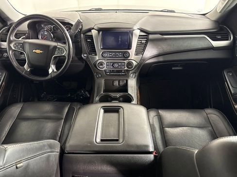 Used 2018 Chevrolet Tahoe LT w/ Luxury Package RWD image 17