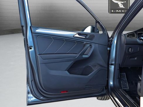 Used 2024 Volkswagen Tiguan SE R-Line image 12