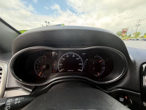 Used 2019 Jeep Grand Cherokee Limited w/ Trailer Tow Group IV AWD/4WD image 16