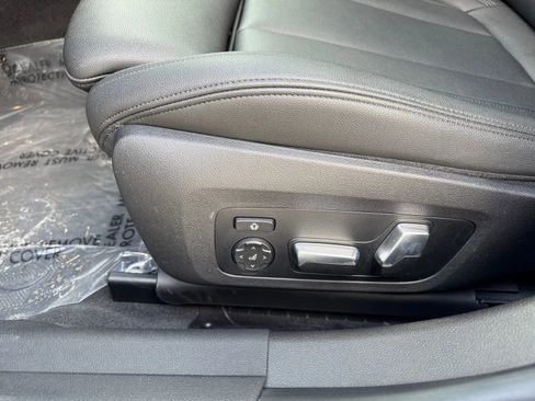 Used 2019 BMW 330i xDrive Sedan w/ Convenience Package AWD/4WD image 18