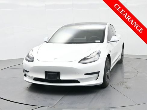Used 2020 Tesla Model 3 Standard Range image 3