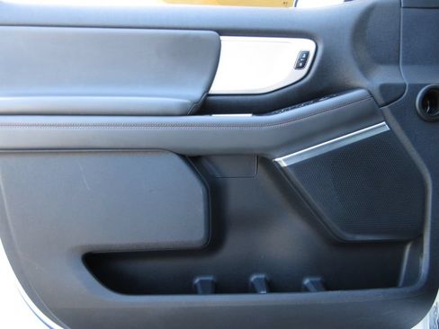 Certified 2025 Ford Expedition Max Active RWD image 9