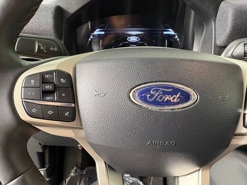 Certified 2025 Ford Explorer Active w/ Active Comfort Package AWD/4WD image 24