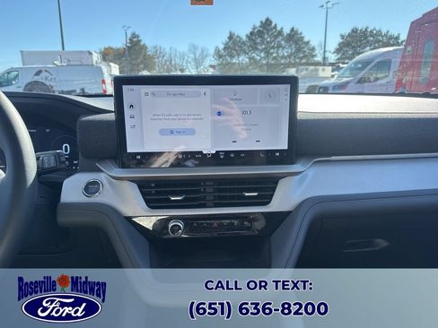 Used 2025 Ford Explorer Active AWD/4WD image 16